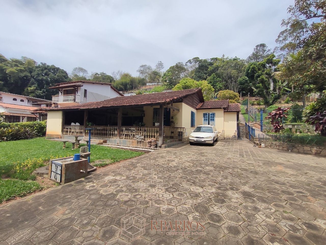 Residencial - Excelente propriedade em rua mista | Código:CS092