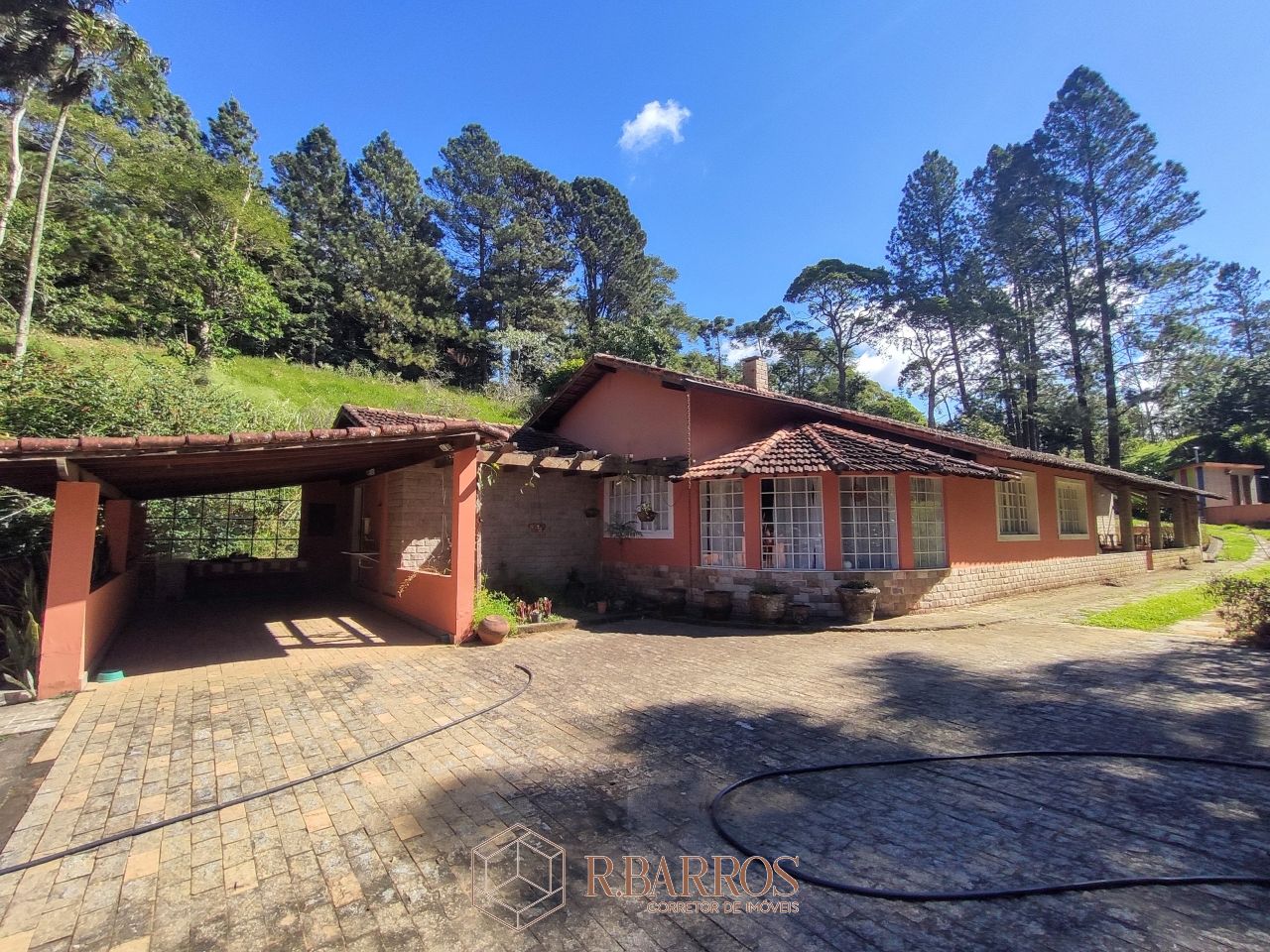 Residencial - Propriedade com ampla área verde e tranquilidade | Código:ST0011