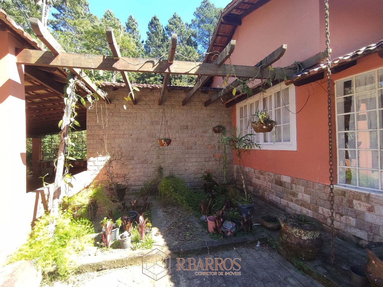Residencial - Propriedade com ampla área verde e tranquilidade | Código:ST0011