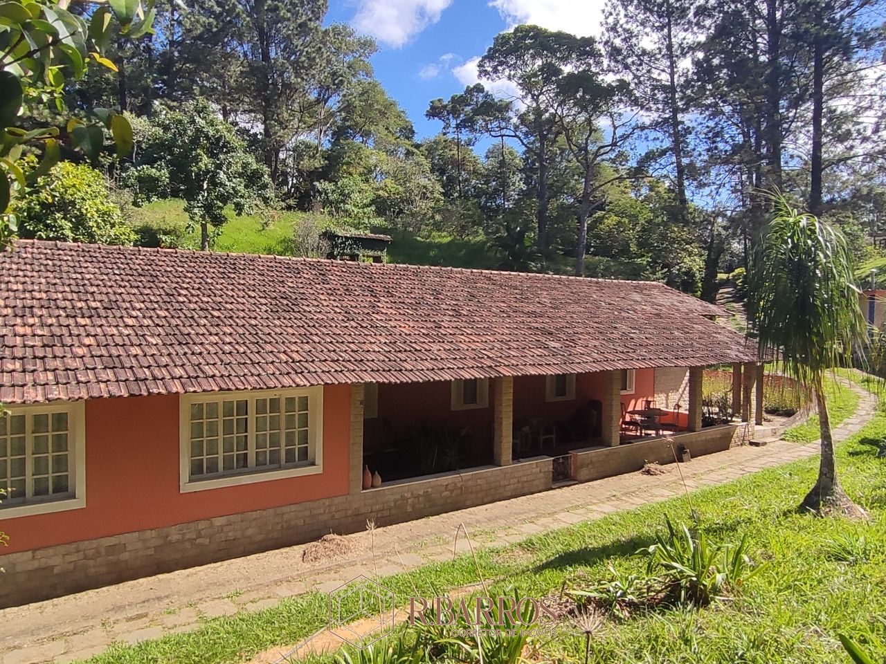 Residencial - Propriedade com ampla área verde e tranquilidade | Código:ST0011