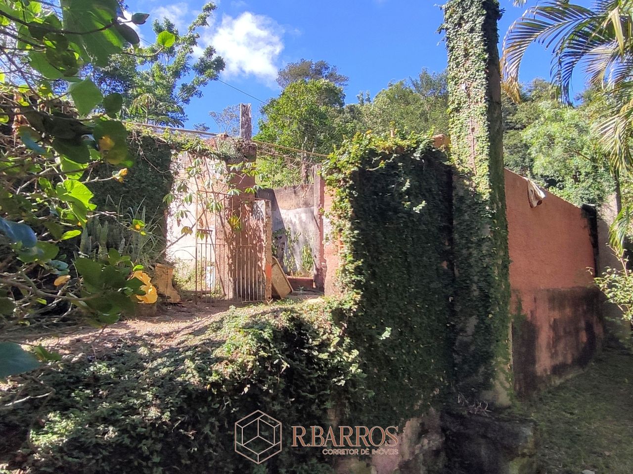 Residencial - Propriedade com ampla área verde e tranquilidade | Código:ST0011