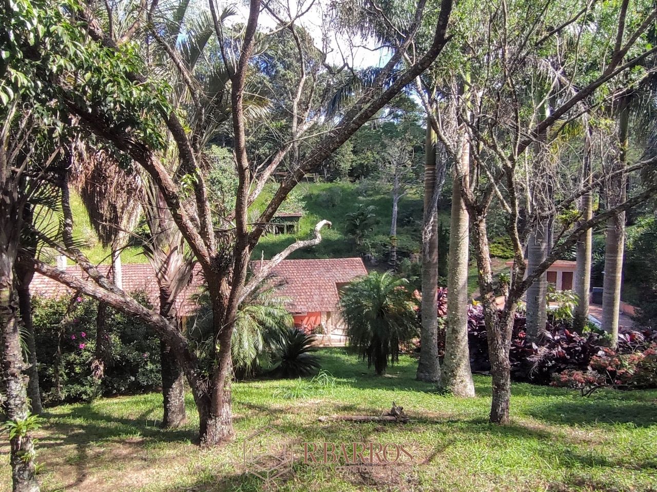 Residencial - Propriedade com ampla área verde e tranquilidade | Código:ST0011