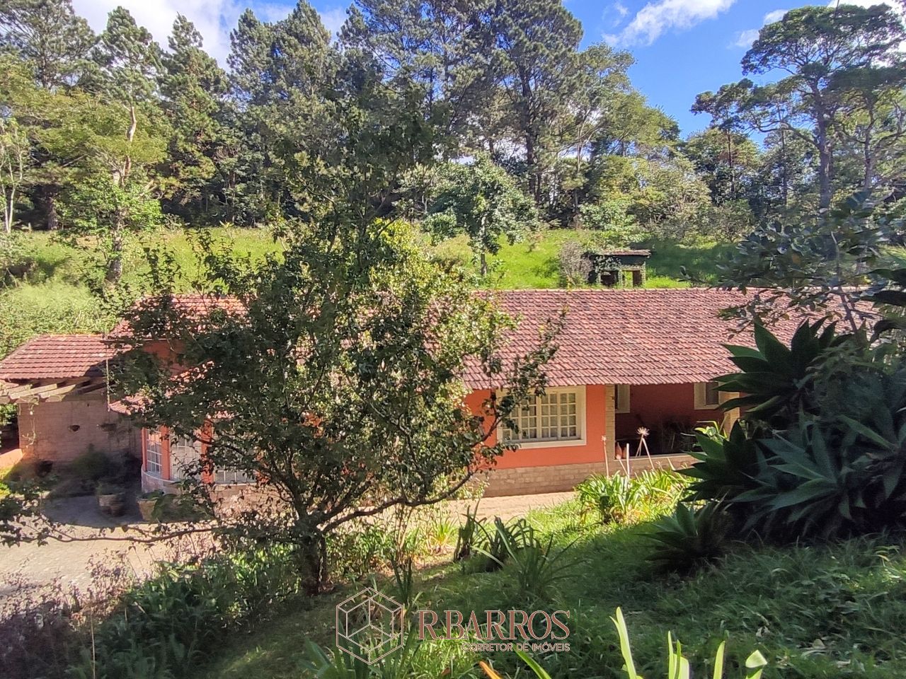 Residencial - Propriedade com ampla área verde e tranquilidade | Código:ST0011