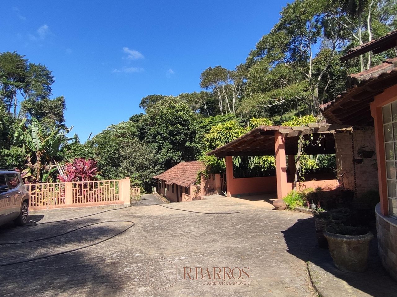 Residencial - Propriedade com ampla área verde e tranquilidade | Código:ST0011