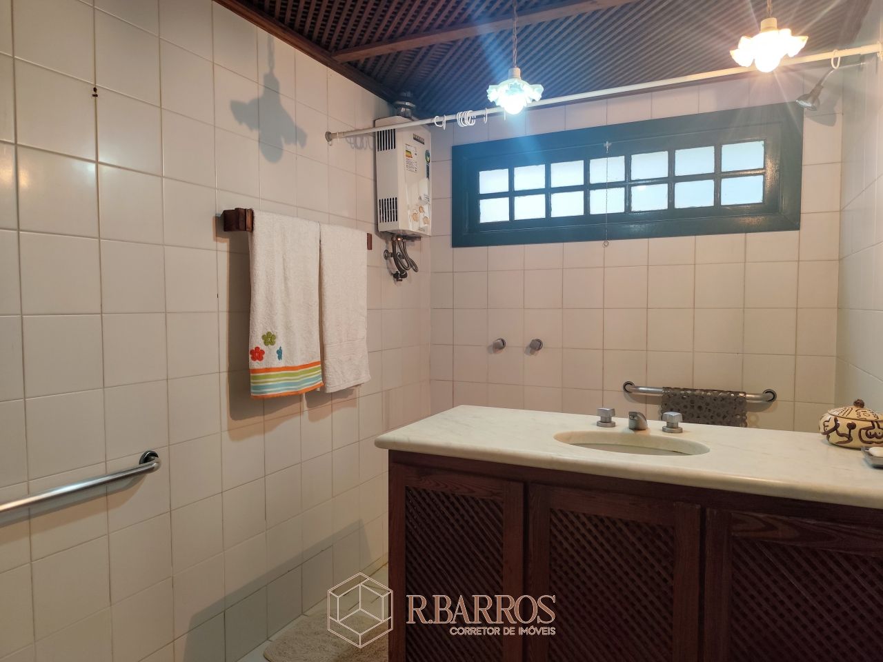 Residencial - Refúgio, Tradição e Conforto em Meio à Natureza | Código:ST013-2025