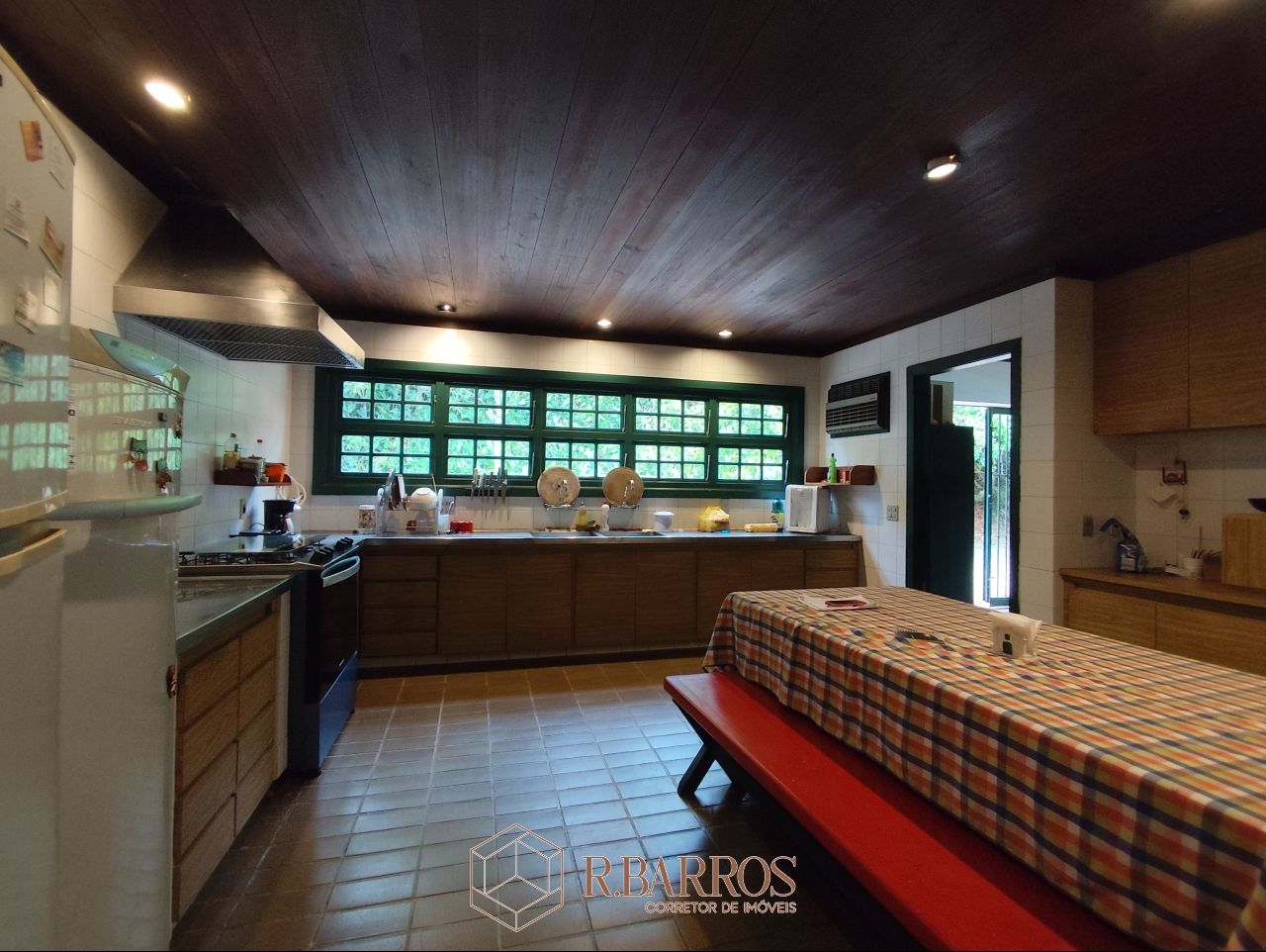 Residencial - Refúgio, Tradição e Conforto em Meio à Natureza | Código:ST013-2025