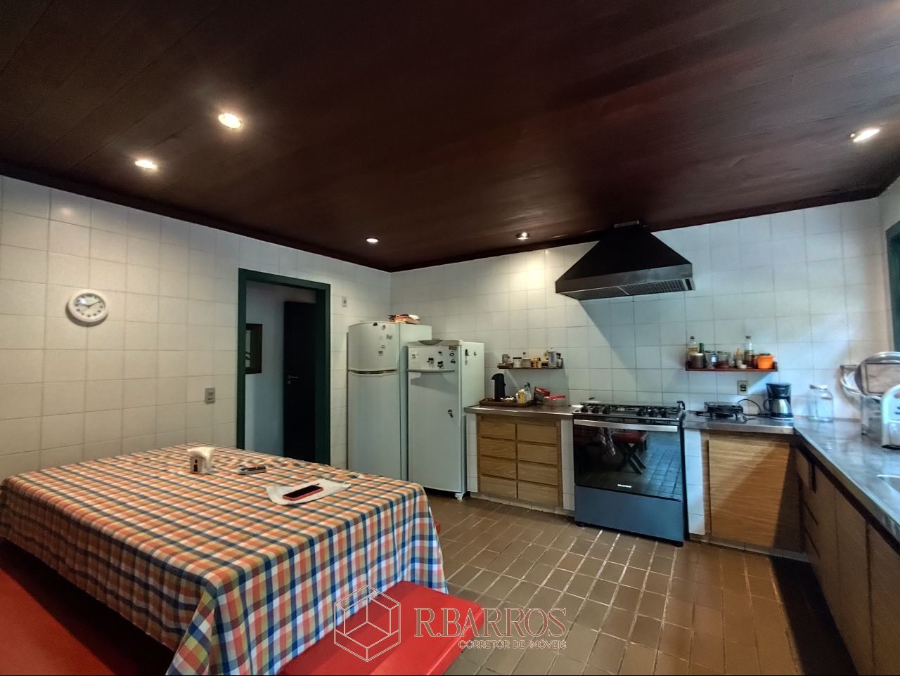 Residencial - Refúgio, Tradição e Conforto em Meio à Natureza | Código:ST013-2025
