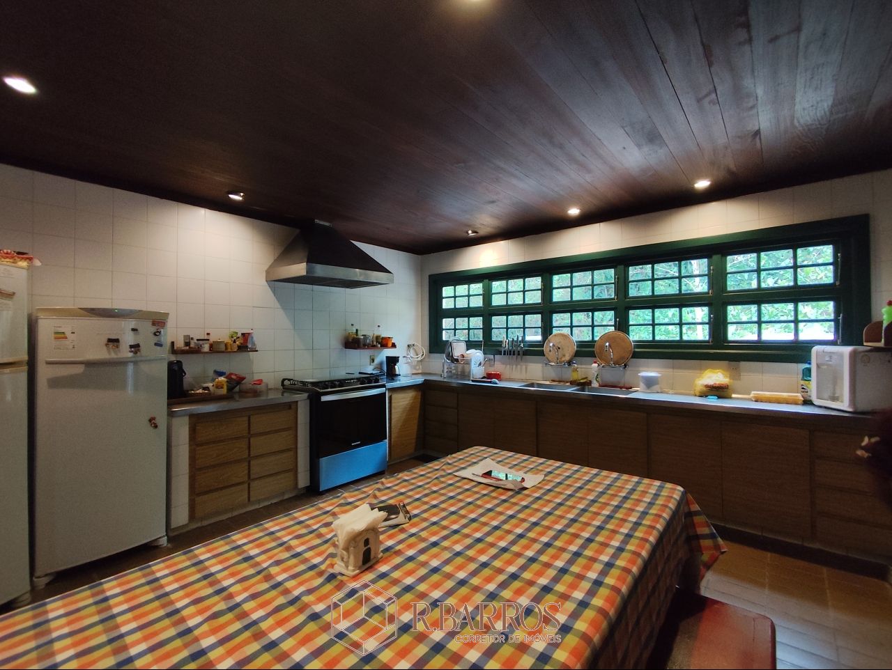 Residencial - Refúgio, Tradição e Conforto em Meio à Natureza | Código:ST013-2025