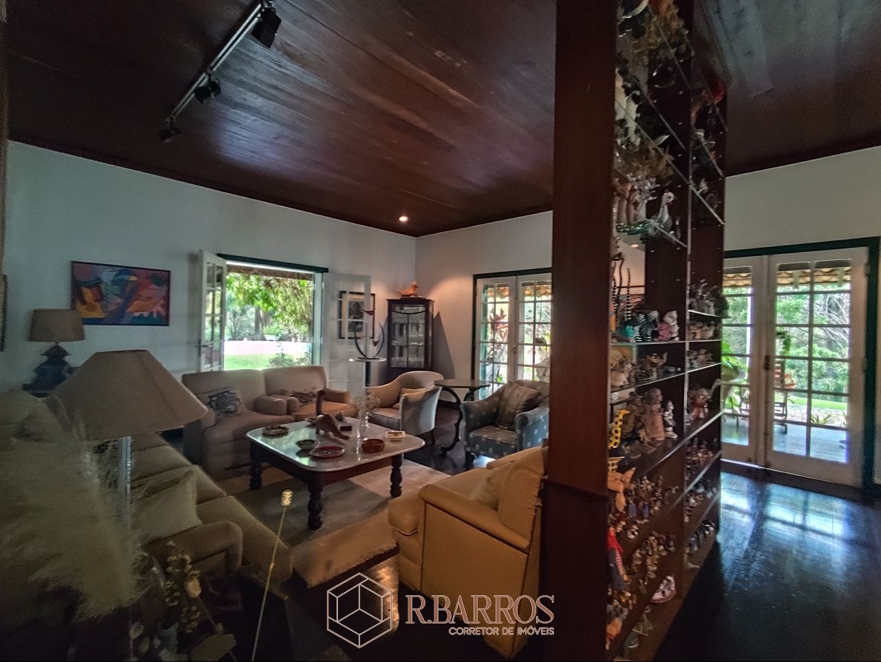 Residencial - Refúgio, Tradição e Conforto em Meio à Natureza | Código:ST013-2025