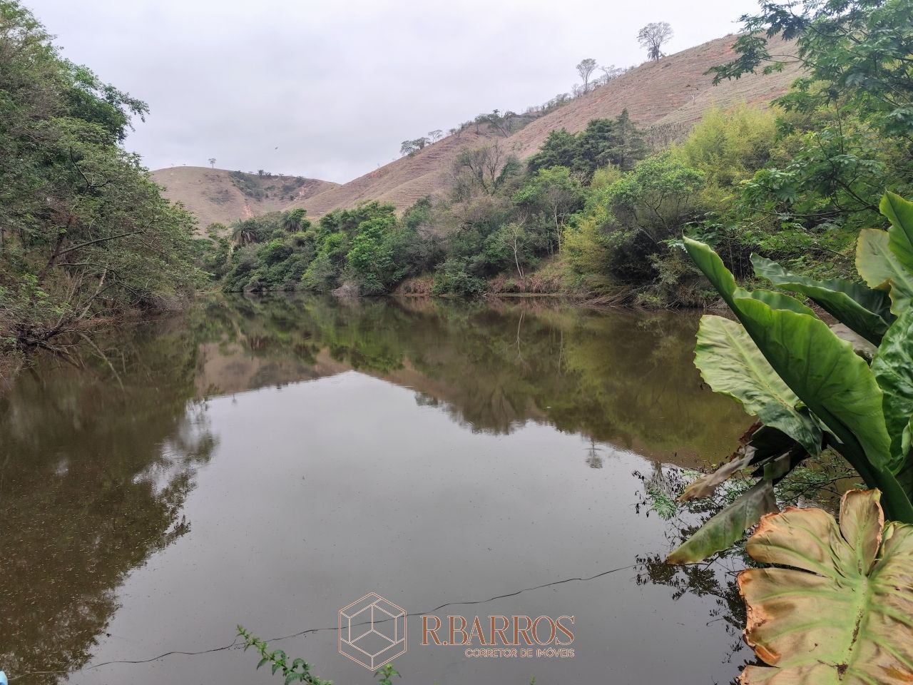Residencial - Refúgio, Tradição e Conforto em Meio à Natureza | Código:ST013-2025