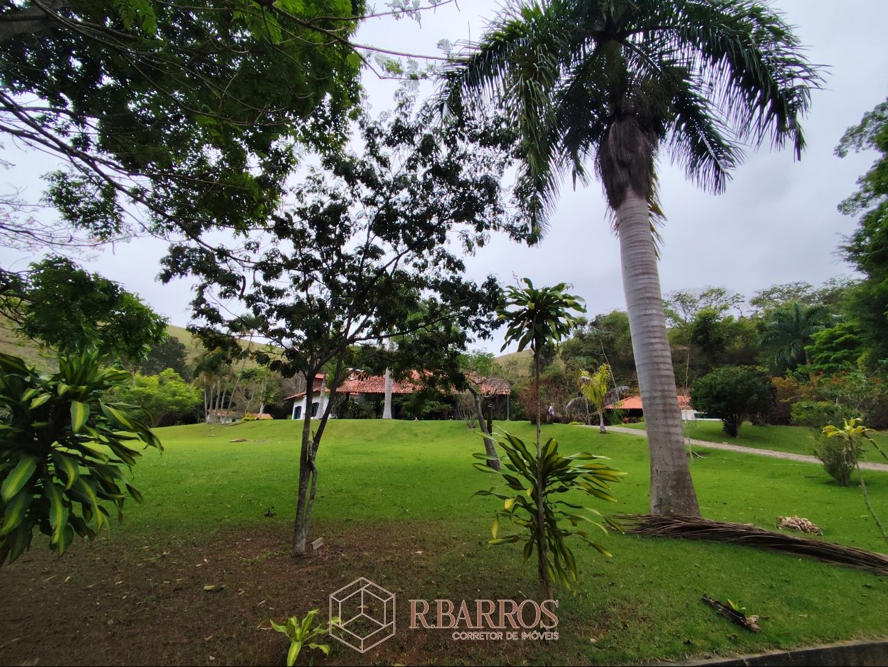 Residencial - Refúgio, Tradição e Conforto em Meio à Natureza | Código:ST013-2025