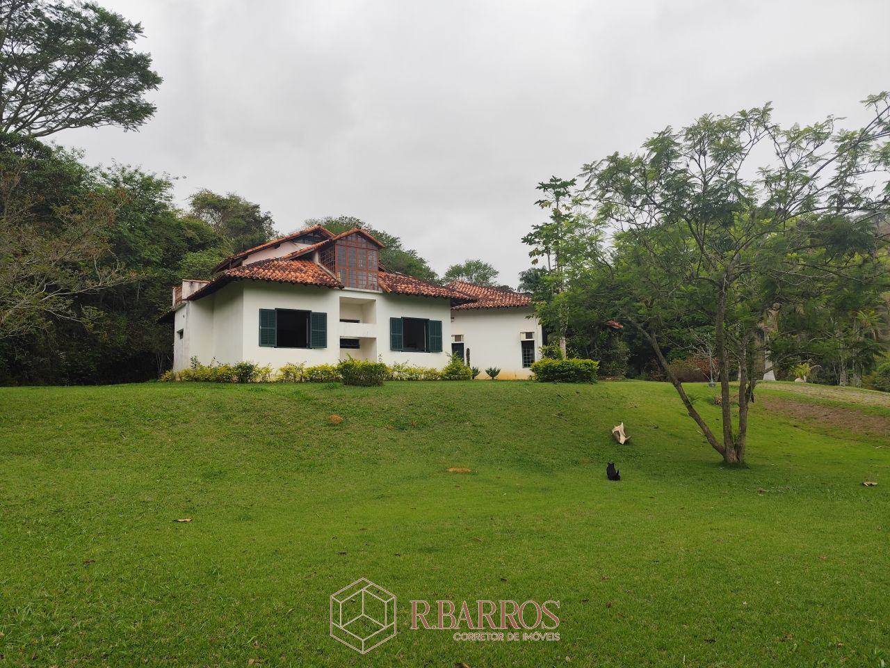 Residencial - Refúgio, Tradição e Conforto em Meio à Natureza | Código:ST013-2025