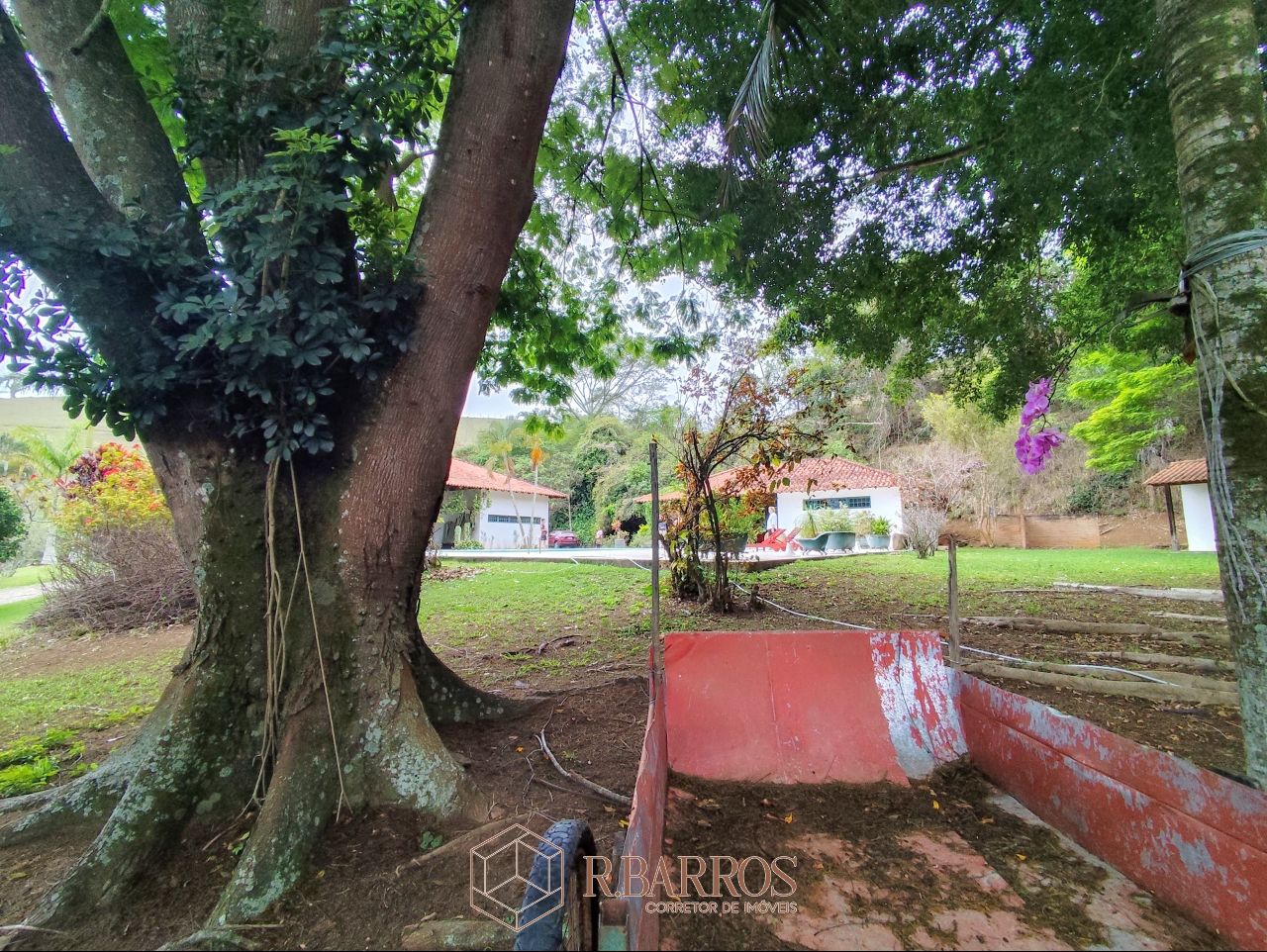 Residencial - Refúgio, Tradição e Conforto em Meio à Natureza | Código:ST013-2025