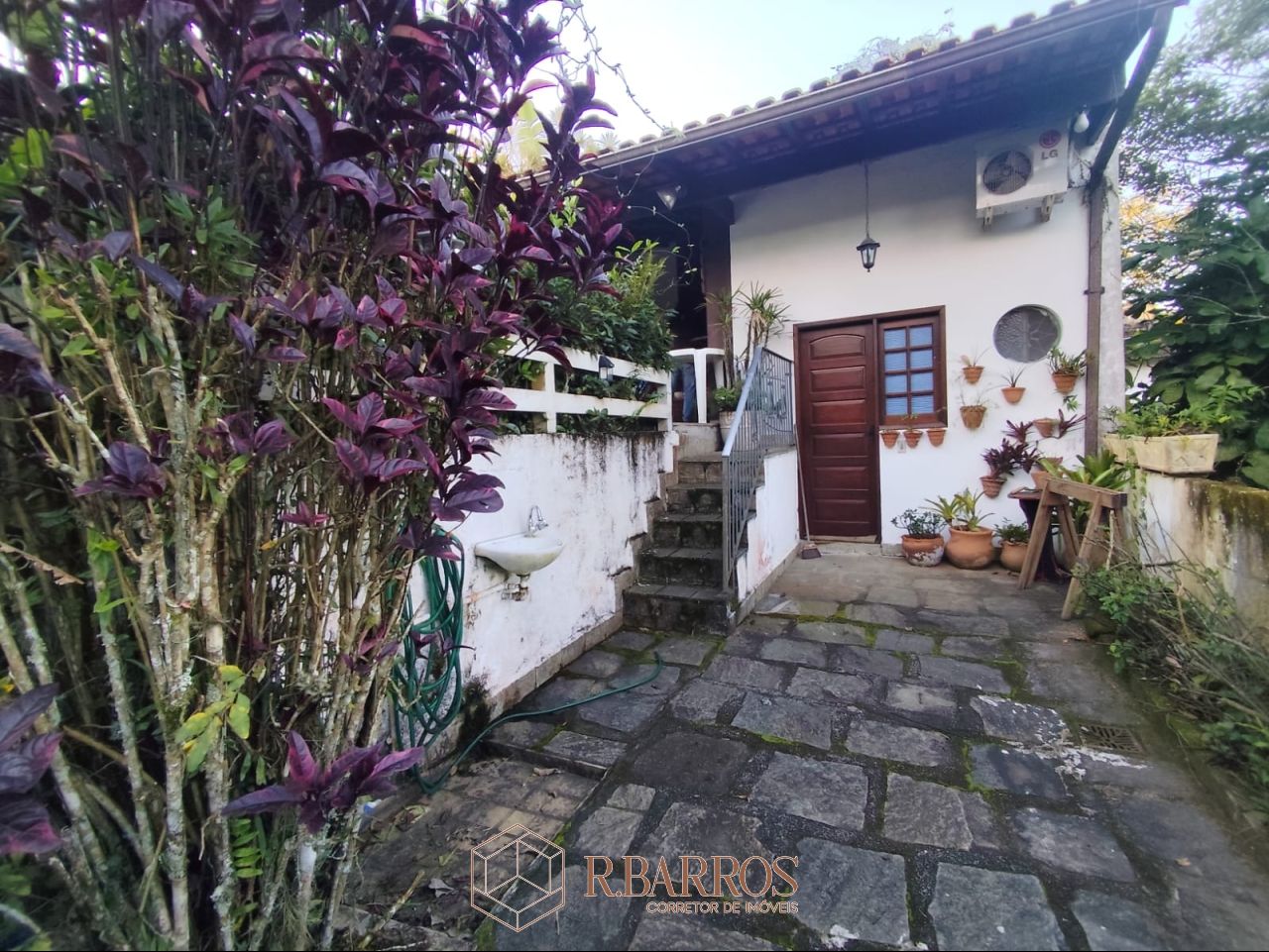 Residencial - Um refúgio encantador às margens do Lago de Javary | Código:CS1302026