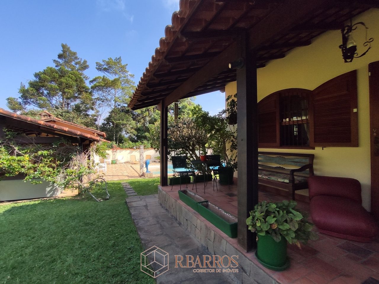 Residencial - Excelente imóvel com total privacidade | Código:CS027