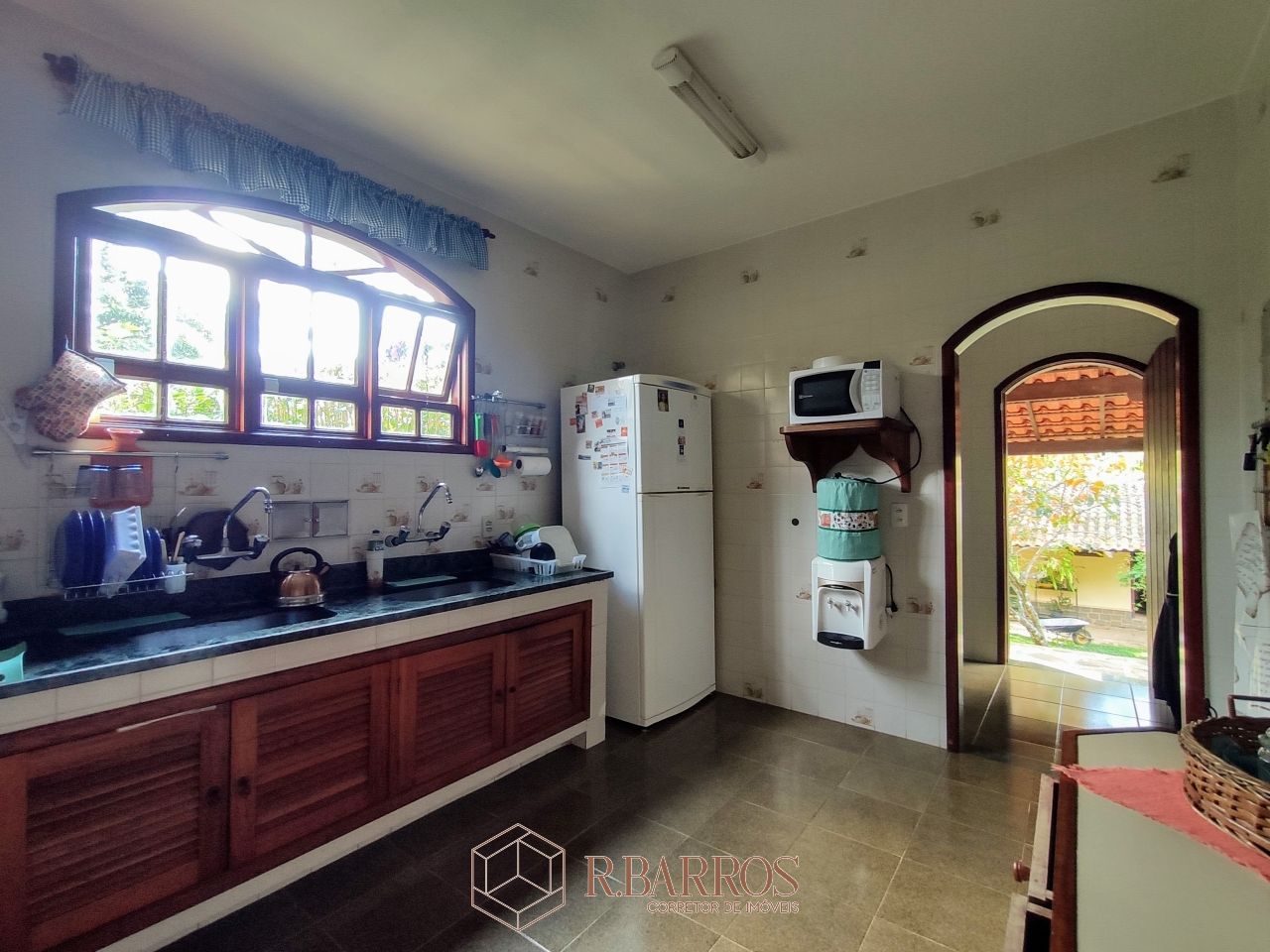 Residencial - Excelente imóvel com total privacidade | Código:CS027