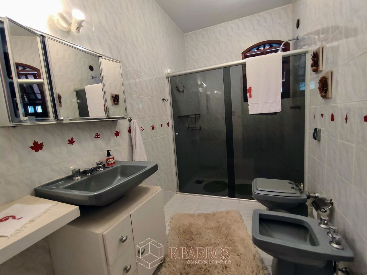Residencial - Excelente imóvel com total privacidade | Código:CS027