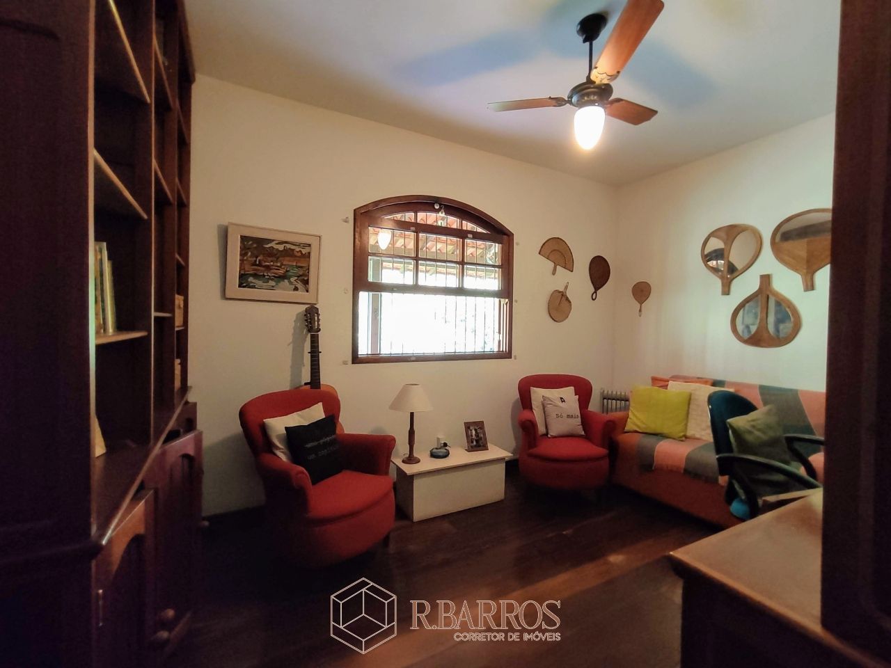 Residencial - Excelente imóvel com total privacidade | Código:CS027