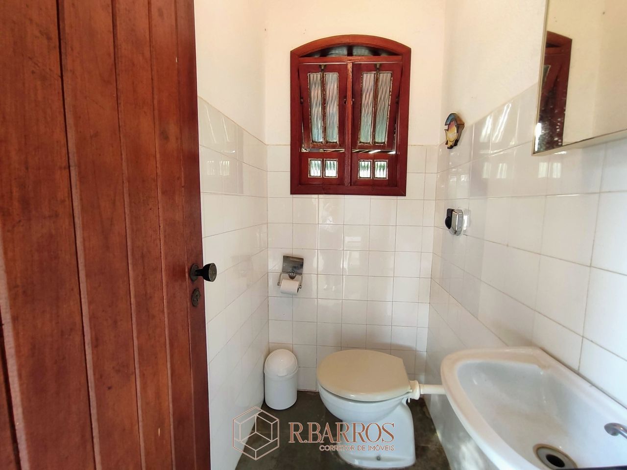 Residencial - Excelente imóvel com total privacidade | Código:CS027