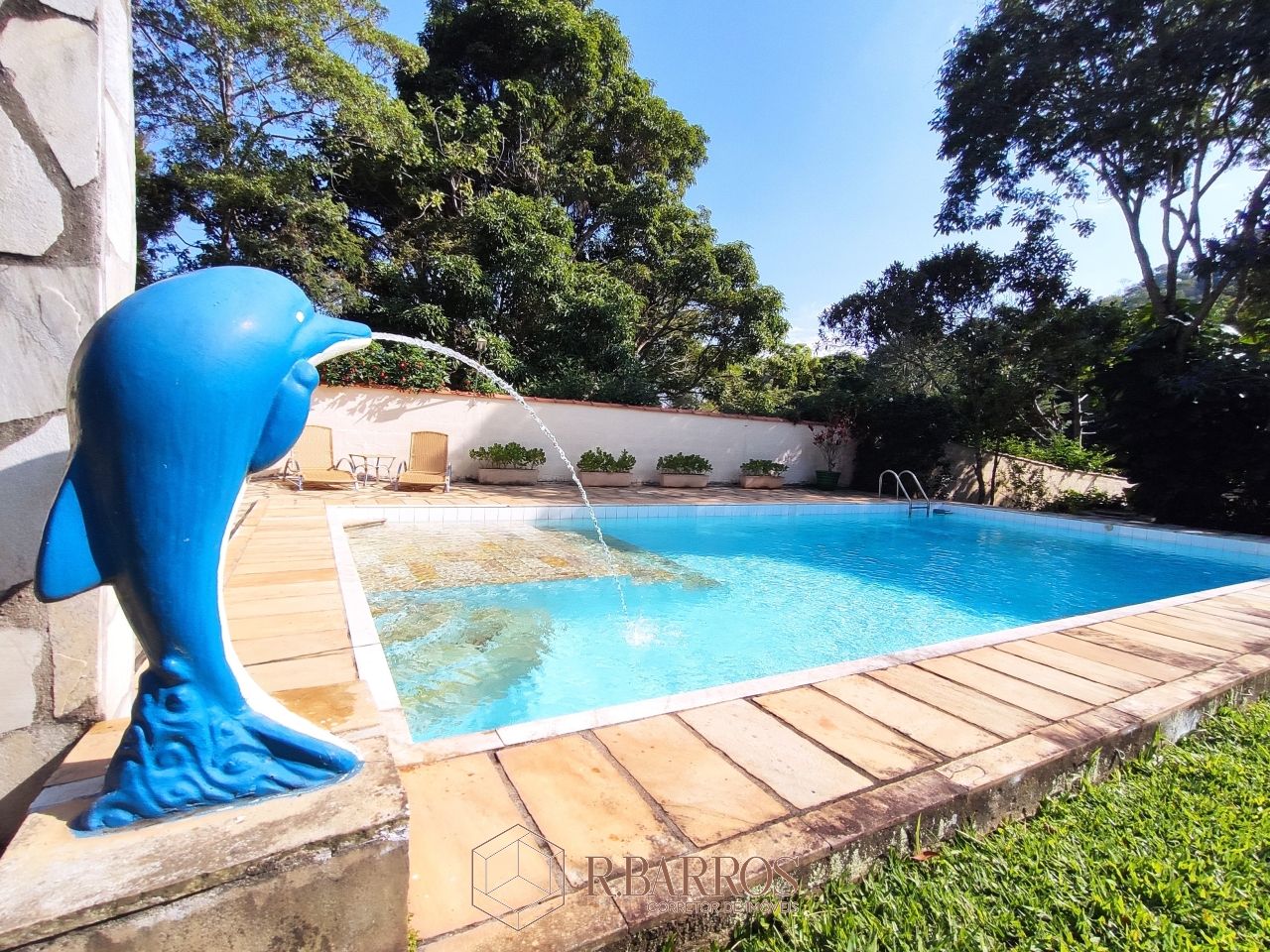 Residencial - Excelente imóvel com total privacidade | Código:CS027